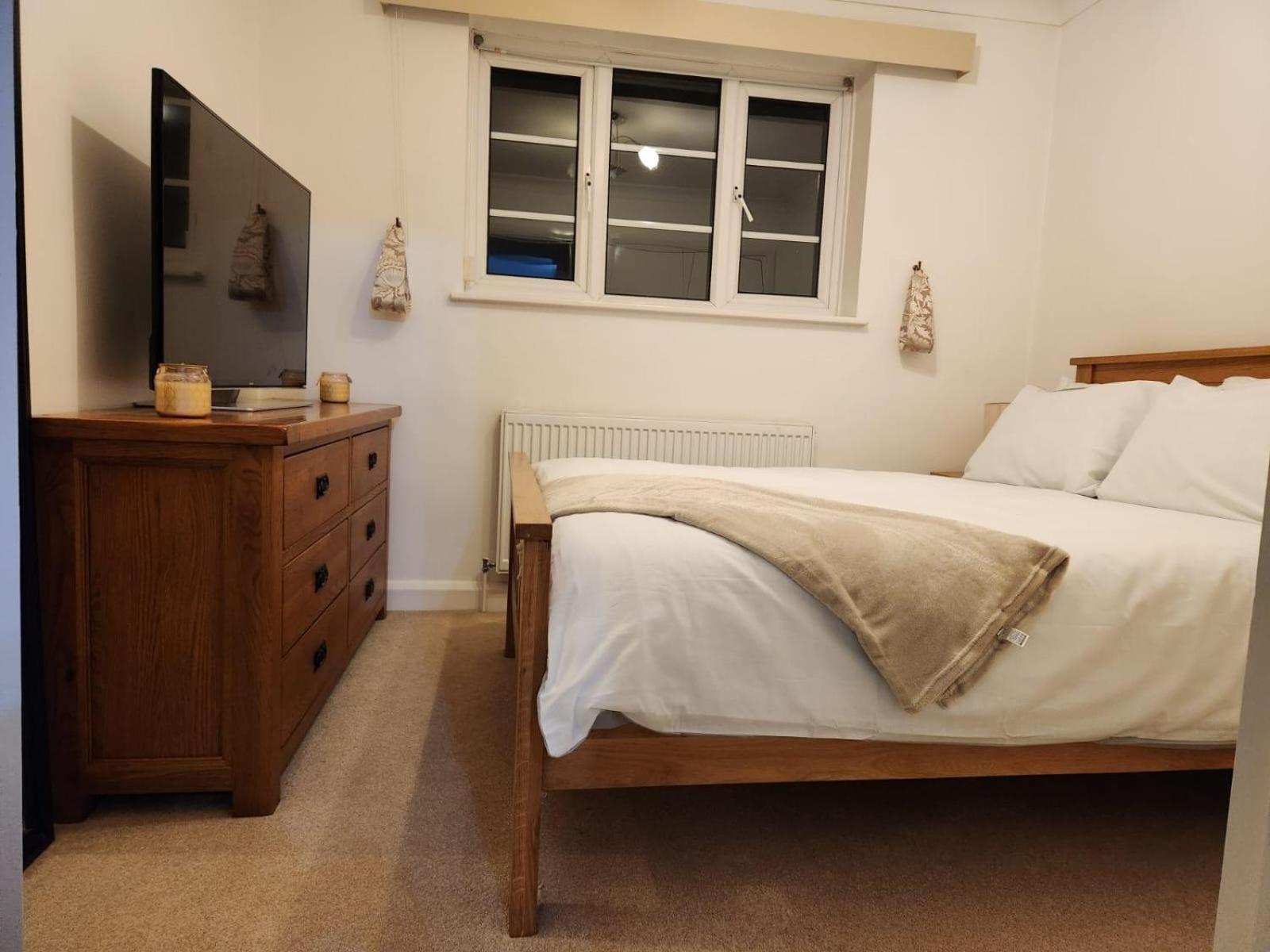 D Elmdon Homestay Shared 4 Bedrooms Birmingham Exterior photo