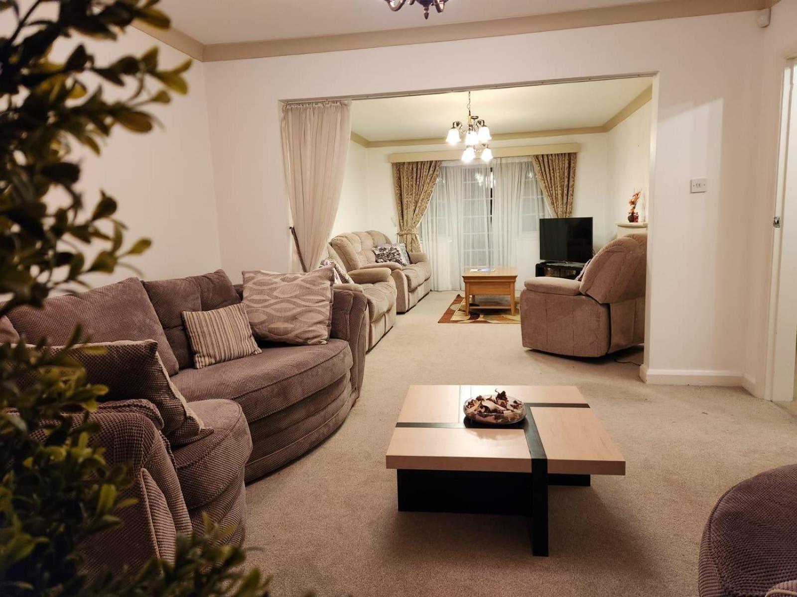 D Elmdon Homestay Shared 4 Bedrooms Birmingham Exterior photo