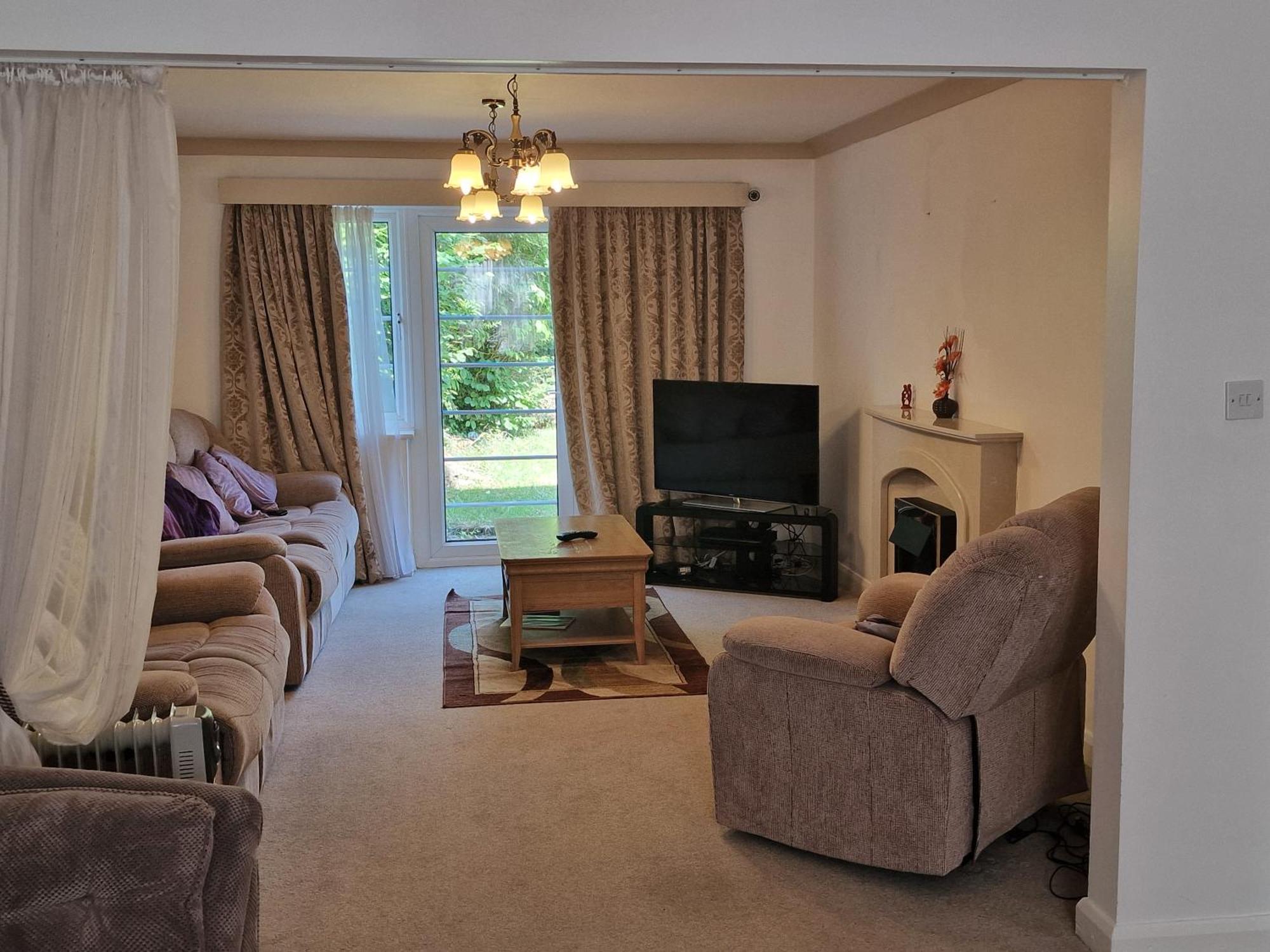 D Elmdon Homestay Shared 4 Bedrooms Birmingham Exterior photo