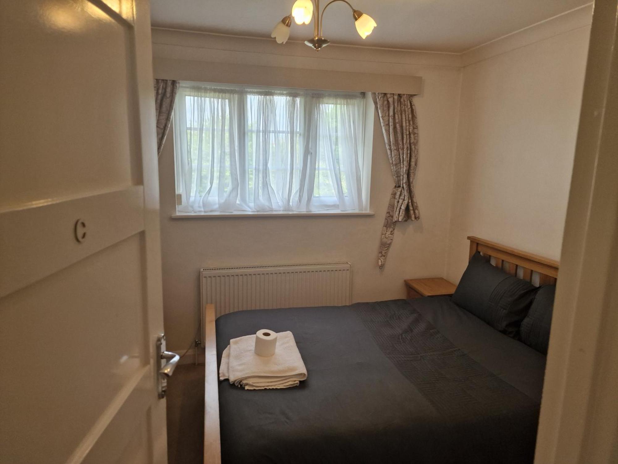 D Elmdon Homestay Shared 4 Bedrooms Birmingham Exterior photo