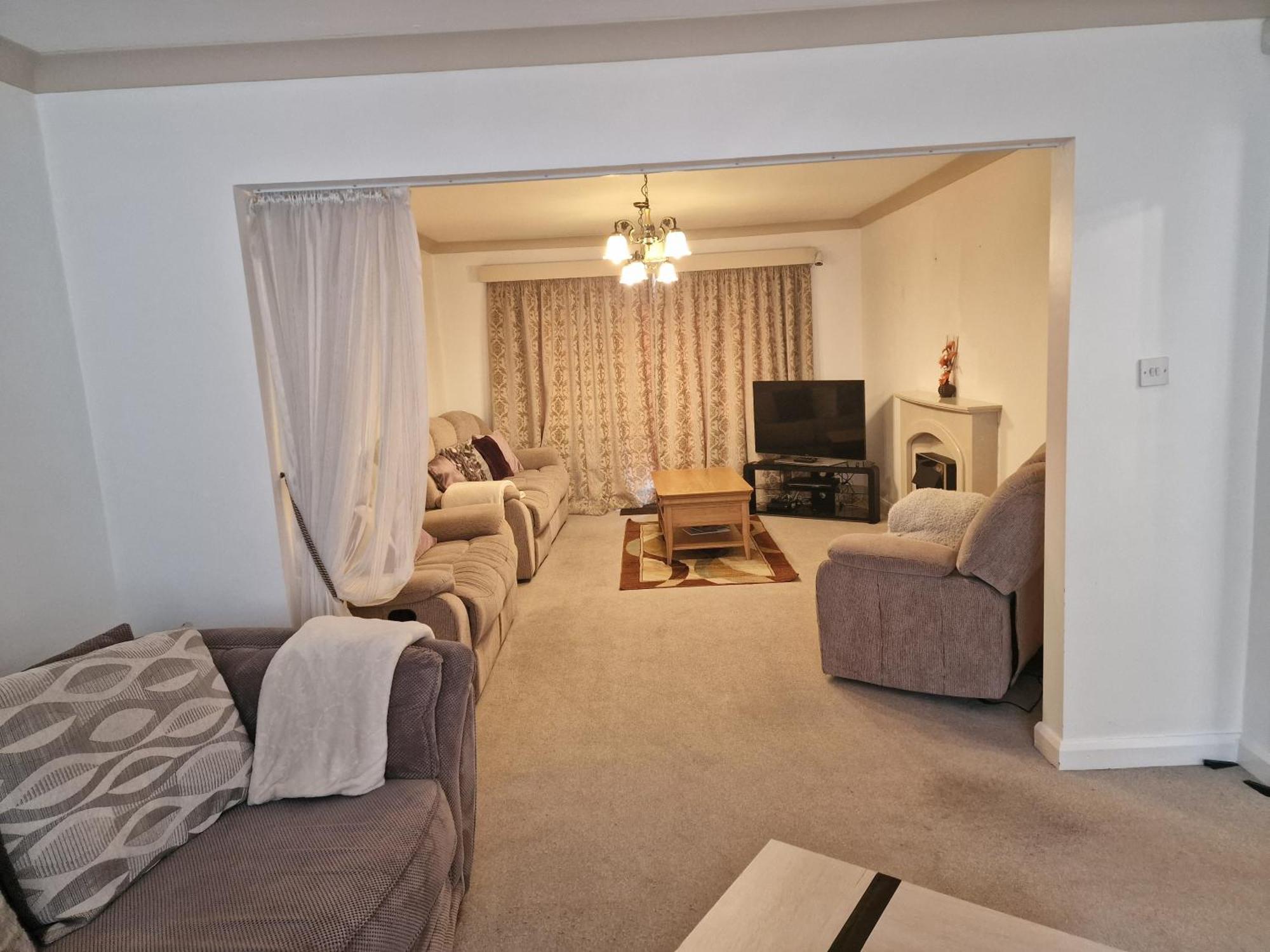 D Elmdon Homestay Shared 4 Bedrooms Birmingham Exterior photo