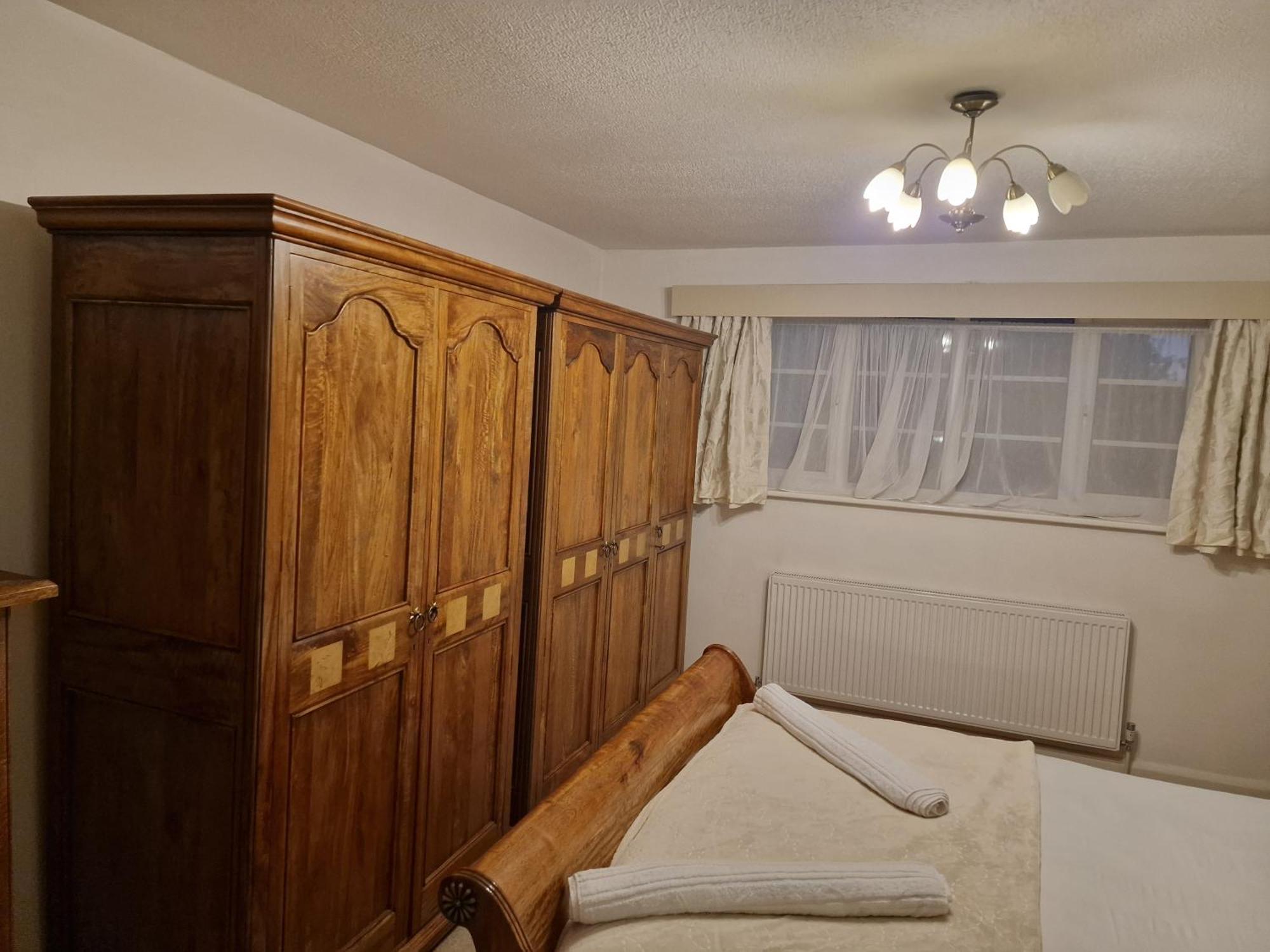 D Elmdon Homestay Shared 4 Bedrooms Birmingham Exterior photo